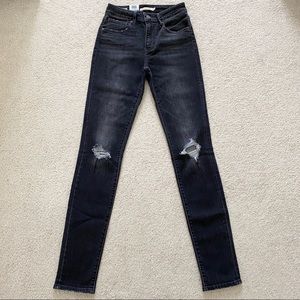 NEW Levis high rise 721 jeans